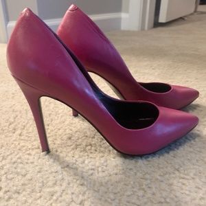 Brand New Authentic Charles David pink pumps Size 7 1/2